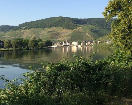 berkastel-kues-e1540909074877 (1)